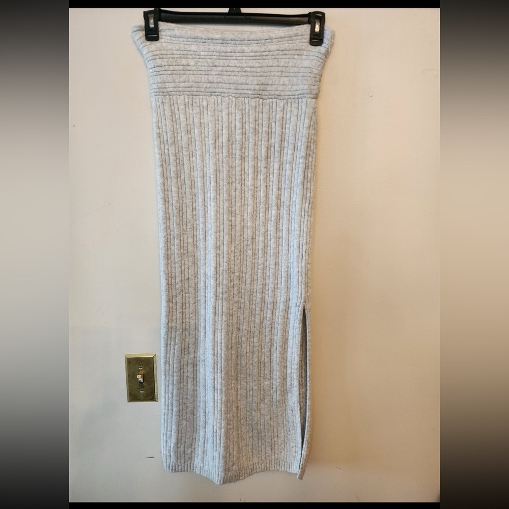 Wild fable grey knitted long skirt size womens medium